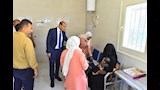 محافظ أسيوط يفاجئ وحدة طب الأسرة بقرية المعصرة لمتابعة مستوى الخدمات الصحية المقدمة للمواطنين (3)