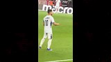 جماهير ألبانيا تلقي الأحذية على لاعب إسرائيل (1)