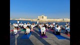 سفارة الهند تنظم يوجا عالمية في الاسكندرية (7)