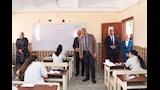 محافظ الإسكندرية يتفقد امتحانات الشهادة الإعدادية (15)