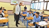 محافظ أسيوط يتفقد لجان امتحانات الإعدادية ويؤكد توفير الأجواء المناسبة للطلاب -صور