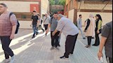 14 صورة.. تفتيش مشدد لطلاب الشهادة الإعدادية والثانوية الأزهرية قبل دخول اللجان