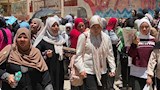 خروج طالبات مع اولياء الامور