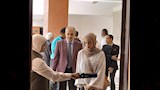 رئيس الجامعة يتابع اجراء دخول الطالبات
