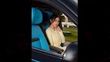 درة تخطف الانظار داخل سيارتها (2)