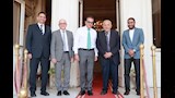 وزير الصحة يبحث مع مجدي يعقوب تطورات علاج أمراض القلب بالخلايا الجذعية (3)