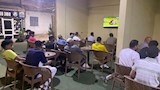 مشاهدة المباراة في مقهى