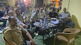 جانب من متابعة المباراة في مقهى