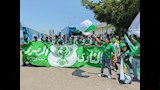 "يارب الكأس في بورسعيد".. جماهير المصري تزحف لمؤازرة الفريق في النهائي (فيديو وصور) 
