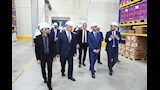 وزير العمل يتفقد مصنع ليوني ببدر (2)