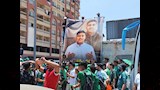 جماهير النادي المصري أمام صورة طالب كلية الحقوق٤