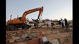إزالة التعديات على كورنيش محور عبدالمجيد محمود بالمقطم (7)