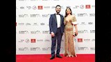 النجم أحمد حلمي والنجمة منى زكي على الريد كاربت
