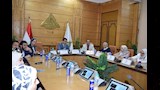  رئيس جامعة بنها يستعرض مشاريع تخرج طلاب الفنون التطبيقية (2)