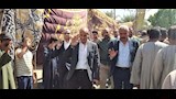 محافظ أسيوط يعزي أسر ضحايا حادث سقوط تروسيكل أبوتيج (3)