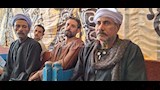 أسر ضحايا حادث تروسيكل أبوتيج تتلقى العزاء (20)