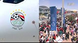 وصول طائرة بعثة منتخب مصر (8)