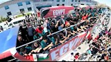 زيكو يرفع علم فلسطين في احتفالات منتخب مصر (2)
