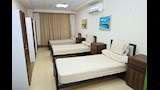 رئيس جامعة المنيا يفتتح السكن الفندقي للأطباء (6)