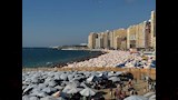 إقبال غير مسبوق على شواطئ الإسكندرية 