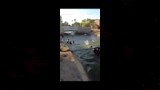 عريس في الأقصر يحتفل بحنته بالسباحة في الترعة (4)