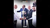 الرئيس السيسي يهدي المنتخب كأس الجدارة