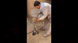 عجلاتي دليفري تعلمها من شقيقه في الطفولة
