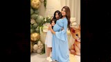 أميرة بدر وبنتها
