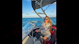 سارة سلامة على متن يخت