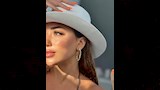 سارة سلامة وسط البحر