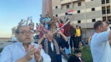 بلافتة لا للعنصرية (5)