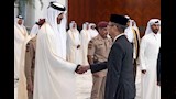 أمير قطر يتلقى التعازي في وفاة والده  (2)