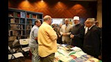 حلقة نقاشية مفتوحة نظمتها مكتبة الإسكندرية (10)