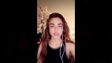 دوللي شاهين تتواصل مع متابعيها وجمهورها 
