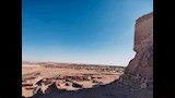 جدران المعبد المرتفعة