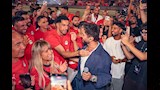 تامر حسني يحتفي بلاعيبة المنتخب المصري  (2)