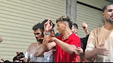  بالمزمار والشماريخ.. إمام عاشور يحتفل وسط أهله وجيرانه في الدقهلية -صور