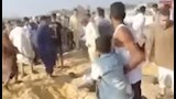 "بلطة" في وجه المشيعين.. كيف تحولت جنازة عروس إلى خناقة داخل مقابر بني سويف؟