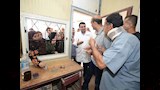 محافظ أسيوط يفاجئ مستشفى الإيمان العام (5)