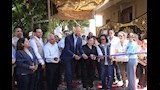 سفير النرويج يجلس على الحصير للاستماع لنساء المنيا (6)_6