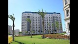 رئيس الوزراء يتابع جاهزية تسليم وحدات الحي اللاتيني بمدينة العلمين الجديدة (4)