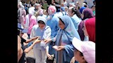 جدة تكافئ حفيدتها بالذهب بعد انتهاء امتحانات الثانوية العامة بالمنيا (5)