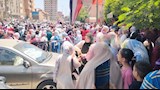 تقاليع وهدايا مبتكرة لطلاب الفيوم في ختام الثانوية العامة -صور