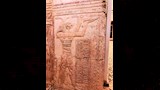 رسومات ونقوش على جدران المعبد (3)
