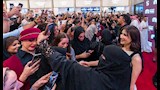 مي عمر مع الجمهور في عرض فيلم شمشون ودليلة_11