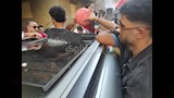 نجحت محاولات الطفل للوصول بكرة إلى مروان عطية