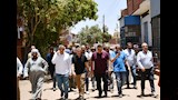 محافظ أسوان فى حولة تفقدية لقرية السلسلة