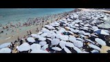 إقبال كثيف يملأ شواطئ الإسكندرية (6)