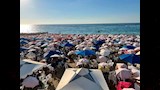 إقبال كثيف يملأ شواطئ الإسكندرية (9)