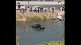 شاب بالغربية ينقذ أسرة من الغرق (4)